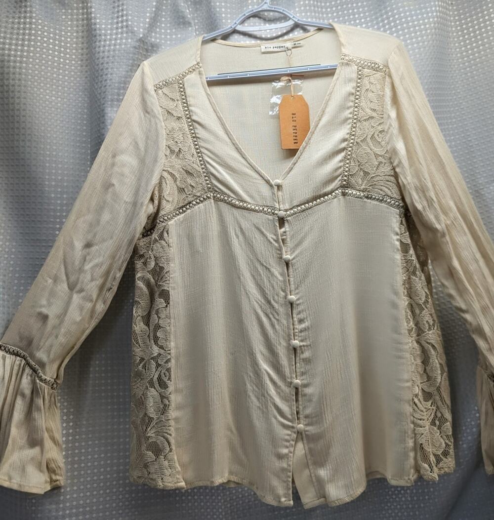 Boho,Feminine Gauze Relaxed Beige Lacy Top bell sleeves M see through lace sides
